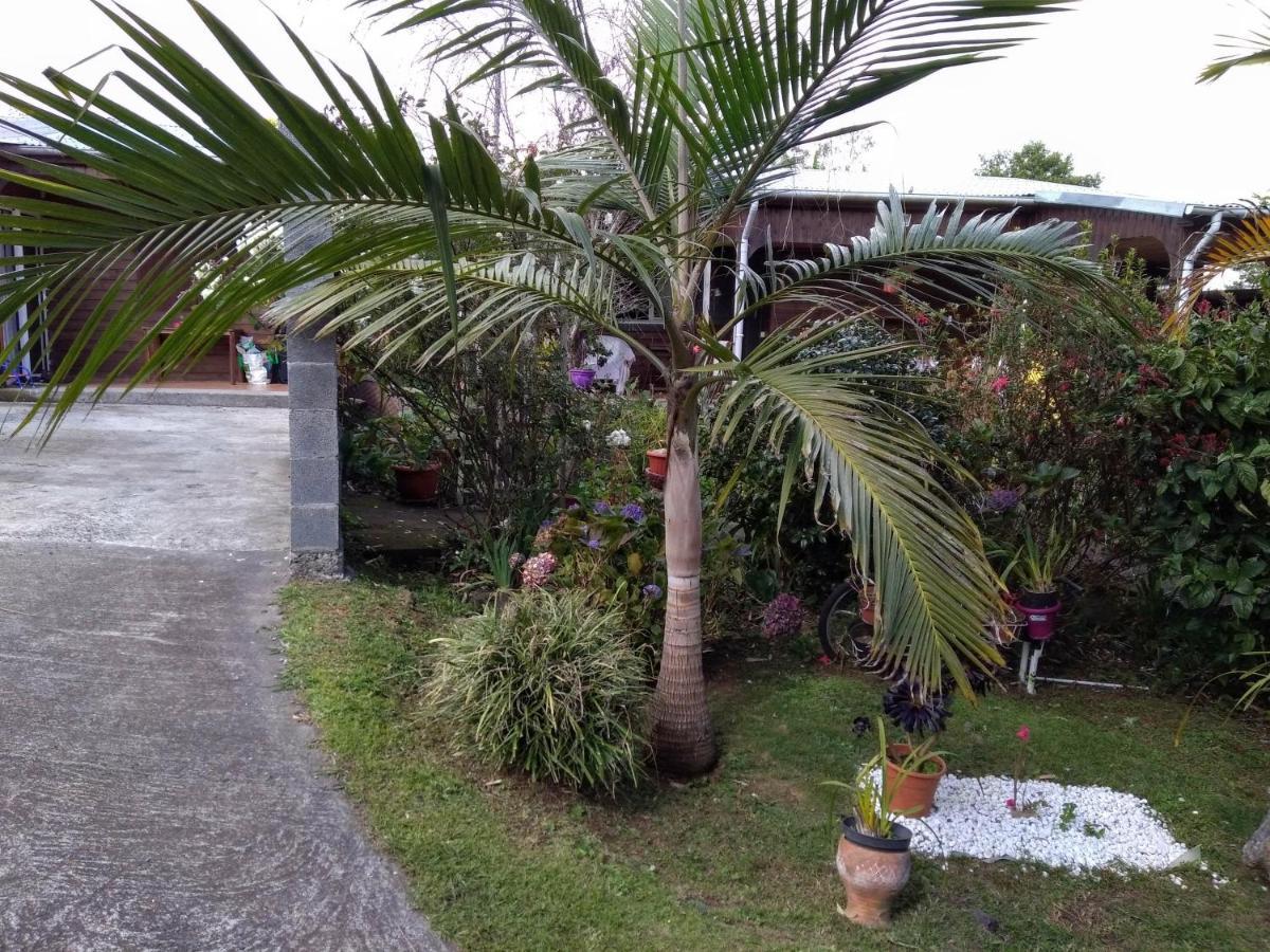 Au Fruit Delicieux Apartment Plaine des Cafres Bagian luar foto